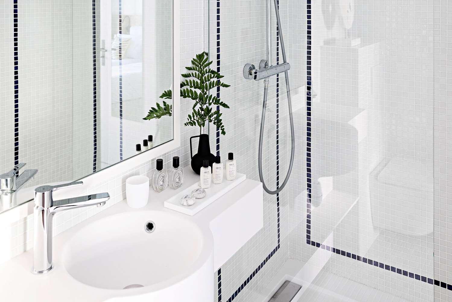 Le Riviera Collection, Signature Collection By Western Hotel